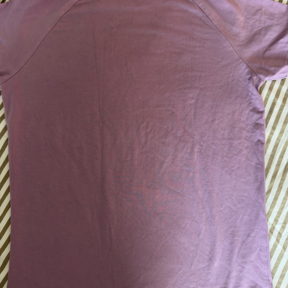 Alphalete Lavender Logo Tee - Picture 4 of 5